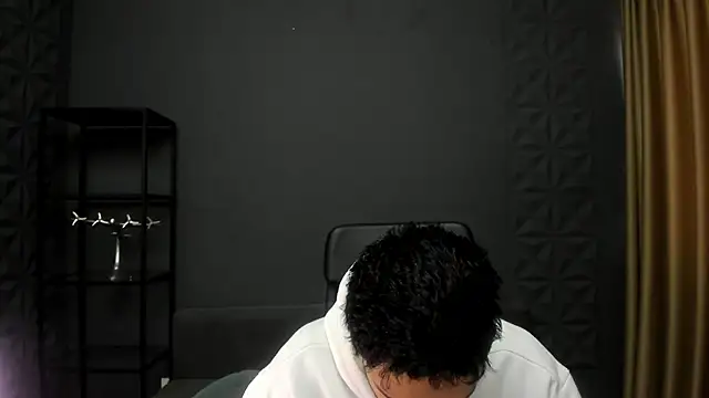 TroyWadee online show from May 30, 2026, 4:42 am