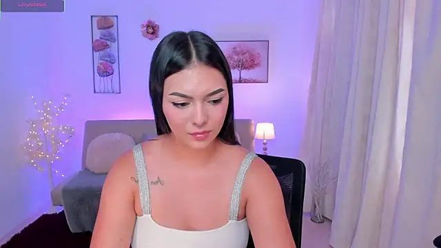 Snapshot of Emma_Moretti1 chatting on May 19, 2026, 8:26 pm Emma Moretti1 online show from May 19, 2026, 8:26 pm