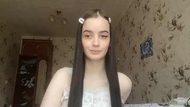 Snapshot of MilanaLush chatting on May 8, 2026, 2:00 pm MilanaLush online show from May 8, 2026, 2:00 pm