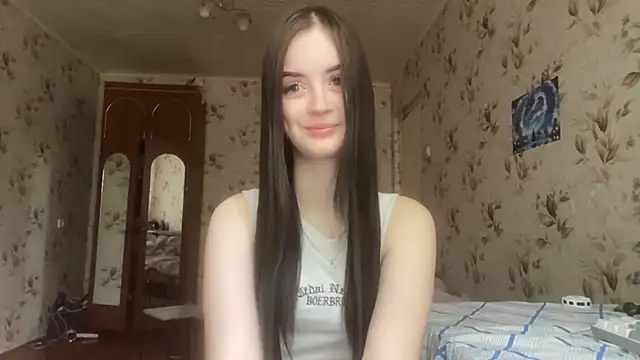 Snapshot of MilanaLush chatting on May 12, 2026, 4:42 am MilanaLush online show from May 12, 2026, 4:42 am