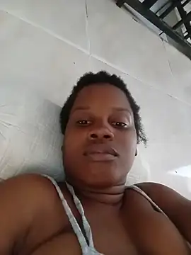 Snapshot of momspretty chatting on May 15, 2026, 7:32 pm momspretty online show from May 15, 2026, 7:32 pm