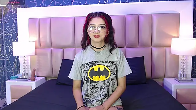 Snapshot of TaniaPierce chatting on June 7, 2026, 12:31 pm TaniaPierce online show from June 7, 2026, 12:31 pm