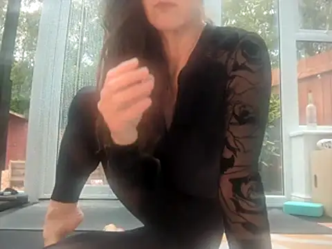 Snapshot of Lady_T_ chatting on May 19, 2026, 11:27 am Lady T online show from May 19, 2026, 11:27 am