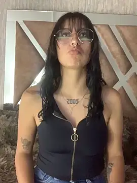 Snapshot of Gaby_Pinkk chatting on May 20, 2026, 4:24 pm Gaby Pinkk online show from May 20, 2026, 4:24 pm