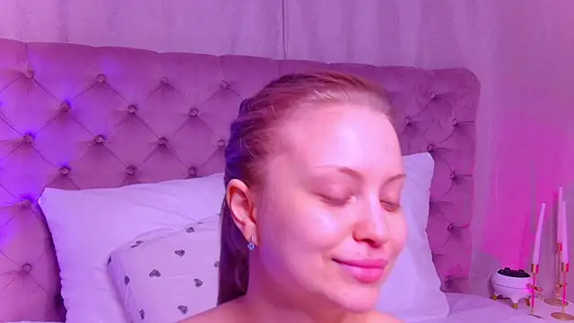 DorissHilton online show from May 18, 2026, 11:54 pm