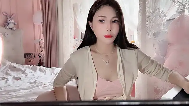 Snapshot of Aisssss- chatting on May 30, 2026, 9:39 am Aisssss- online show from May 30, 2026, 9:39 am