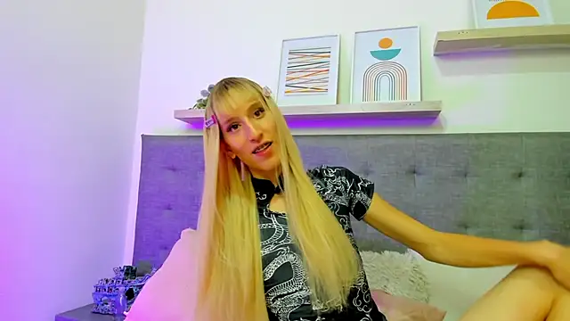 Snapshot of mimi_theblondie chatting on May 14, 2026, 5:25 am mimi theblondie online show from May 14, 2026, 5:25 am