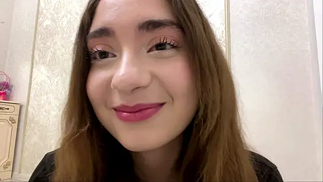 Snapshot of Rosie_Sweety chatting on May 14, 2026, 6:58 pm Rosie Sweety online show from May 14, 2026, 6:58 pm
