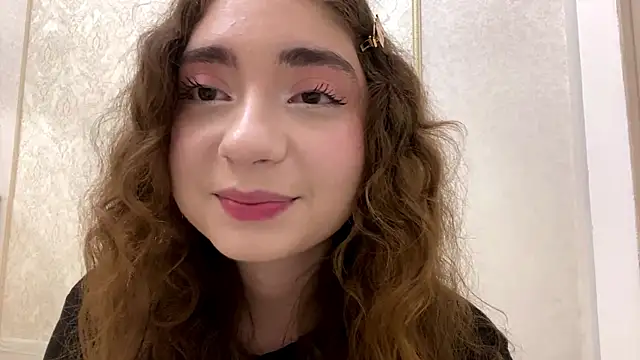 Snapshot of Rosie_Sweety chatting on May 15, 2026, 6:59 pm Rosie Sweety online show from May 15, 2026, 6:59 pm