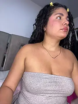 Snapshot of Yassy_11 chatting on May 20, 2026, 11:00 pm Yassy 11 online show from May 20, 2026, 11:00 pm