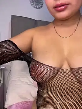 Snapshot of Yassy_11 chatting on May 27, 2026, 8:50 pm Yassy 11 online show from May 27, 2026, 8:50 pm
