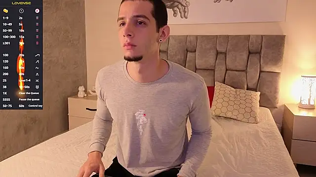 isaacblaze  online show from May 31, 2026, 4:42 am