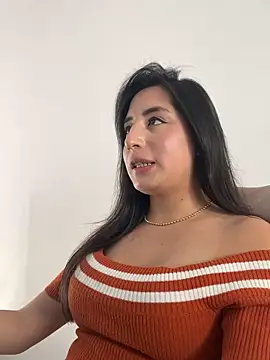 Snapshot of Tabatha_11 chatting on May 25, 2026, 2:01 pm Tabatha 11 online show from May 25, 2026, 2:01 pm