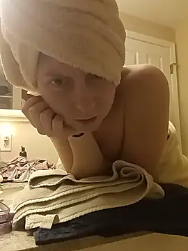 daddys girl333 online show from May 21, 2026, 2:07 am