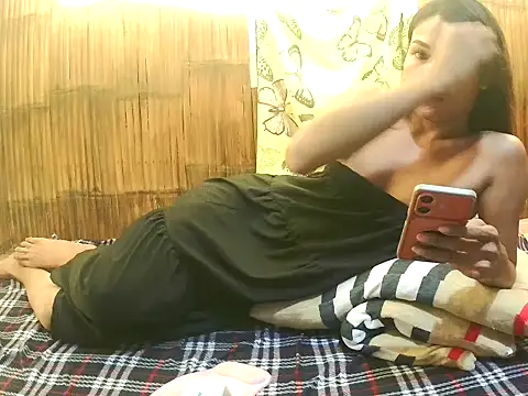 Sexy UncutTrans online show from June 3, 2026, 11:13 am