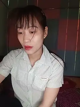 Snapshot of Logii_x chatting on May 17, 2026, 11:56 pm Logii x online show from May 17, 2026, 11:56 pm