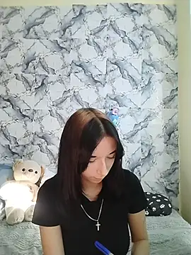 -VictoriaJohnson- online show from May 25, 2026, 9:04 am