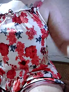 Snapshot of -Tara-a chatting on May 14, 2026, 11:50 am -Tara-a online show from May 14, 2026, 11:50 am