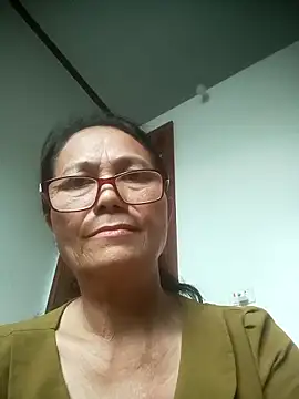 Snapshot of Vieekee chatting on May 12, 2026, 7:16 am Vieekee online show from May 12, 2026, 7:16 am