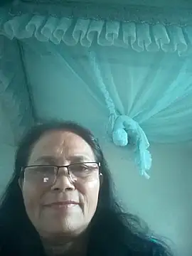 Snapshot of Vieekee chatting on May 23, 2026, 2:39 am Vieekee online show from May 23, 2026, 2:39 am