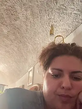 Snapshot of velvelshadow chatting on July 16, 2026, 12:33 pm velvelshadow online show from July 16, 2026, 12:33 pm