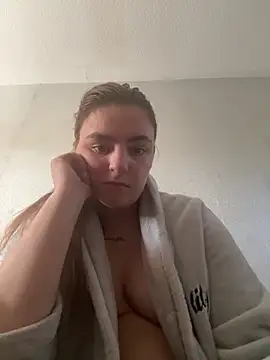 LexiXXoo online show from May 17, 2026, 12:01 pm