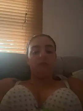 Snapshot of LexiXXoo chatting on July 15, 2026, 8:03 pm LexiXXoo online show from July 15, 2026, 8:03 pm