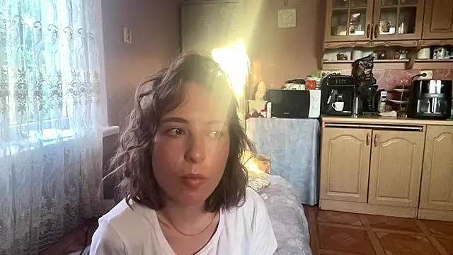 Snapshot of DaphneAmor chatting on May 20, 2026, 5:08 pm DaphneAmor online show from May 20, 2026, 5:08 pm