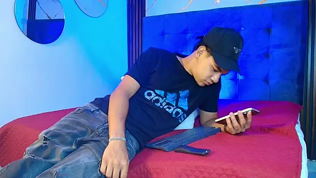 Snapshot of bick_jhonn chatting on May 27, 2026, 7:44 pm bick jhonn online show from May 27, 2026, 7:44 pm