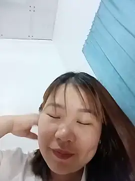 Mei iu online show from June 12, 2026, 2:21 am