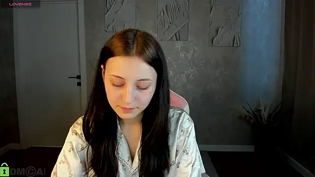 Tracey Gill online show from May 31, 2026, 1:03 am