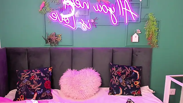 Snapshot of Angel_Fleur chatting on May 23, 2026, 1:33 am Angel Fleur online show from May 23, 2026, 1:33 am