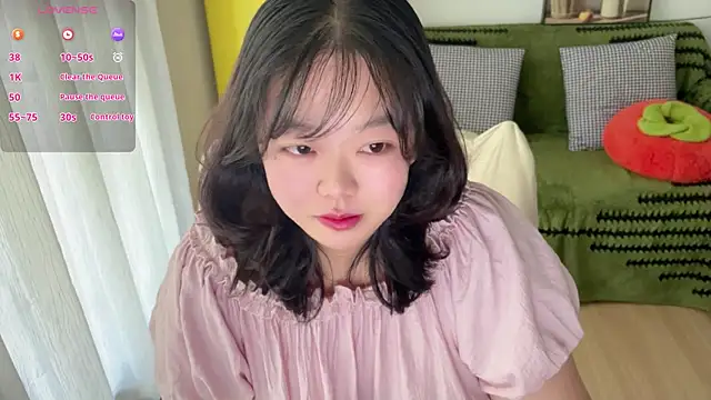 0lina0 online show from July 30, 2026, 8:35 am