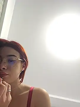 VipFOXXY online show from July 6, 2026, 9:06 pm
