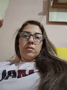 Snapshot of sweet_tifani chatting on May 17, 2026, 9:33 pm sweet tifani online show from May 17, 2026, 9:33 pm
