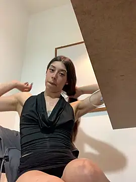SarahFox- online show from May 12, 2026, 8:17 pm
