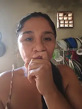 Snapshot of noemy-25 chatting on May 22, 2026, 7:30 pm noemy-25 online show from May 22, 2026, 7:30 pm