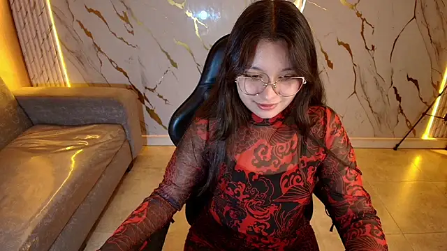 Snapshot of HoneyDoll_tf chatting on May 19, 2026, 12:44 pm HoneyDoll tf online show from May 19, 2026, 12:44 pm