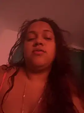 saramichell445734 online show from May 27, 2026, 2:52 am