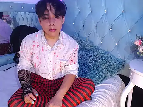 Snapshot of Tiff_Styless chatting on May 14, 2026, 7:20 pm Tiff Styless online show from May 14, 2026, 7:20 pm