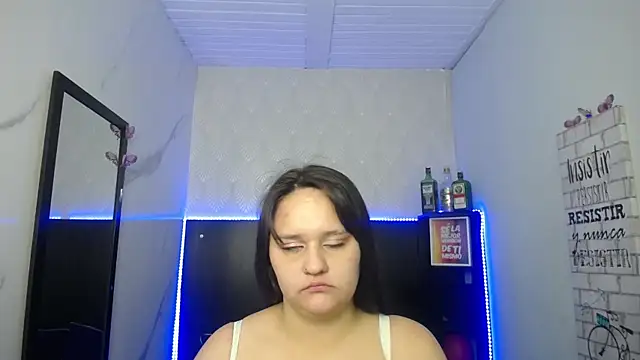emili rey online show from May 26, 2026, 3:35 am