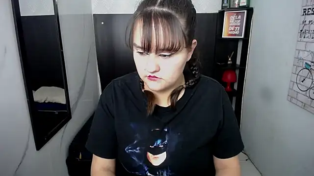 emili rey online show from May 28, 2026, 3:37 am