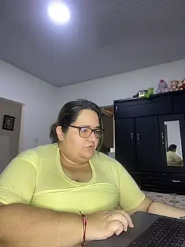marianacooper1234 online show from July 22, 2026, 8:33 pm