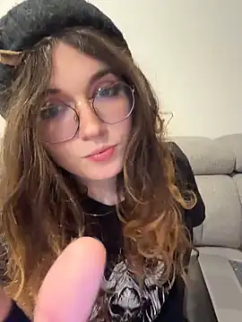 Snapshot of cutypiefull chatting on May 15, 2026, 10:50 pm cutypiefull online show from May 15, 2026, 10:50 pm