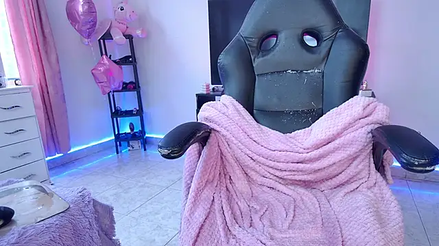 Snapshot of Barbie20_ chatting on May 16, 2026, 1:32 pm Barbie20 online show from May 16, 2026, 1:32 pm