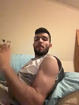 Snapshot of Z-man- chatting on May 22, 2026, 9:31 pm Z-man- online show from May 22, 2026, 9:31 pm