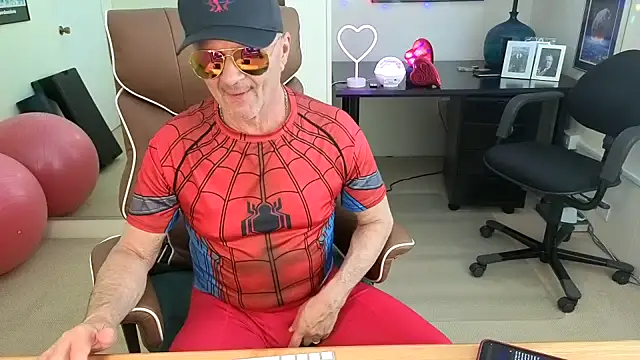 hotdadbod online show from April 10, 2026, 9:41 pm