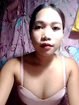 hottie zaira online show from May 17, 2026, 12:34 pm