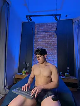 GrayAndrews online show from June 29, 2026, 11:05 pm