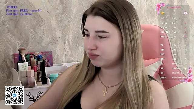 softiekitty online show from May 19, 2026, 4:08 am
